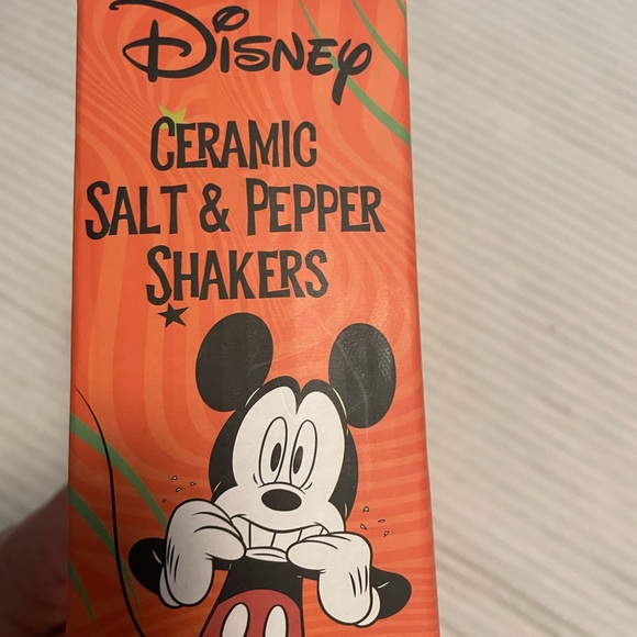 Disney - Picture 2 of 9